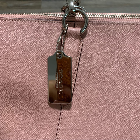 Coach Shoulder Bag City Tote Cammie Chain Bag in Baby Pink - Picture 3 of 11